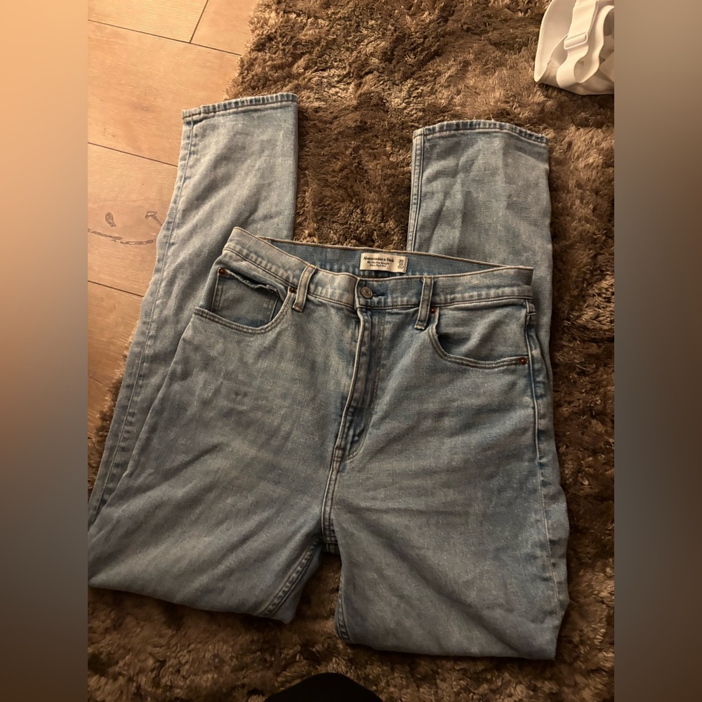Abercrombie & Fitch Ultra High Rise 90s Slim Straight Jean SZ 30 - Picture 8 of 9